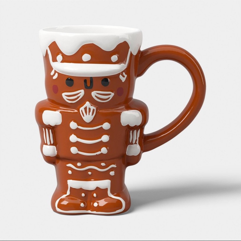 NWT 14.5 fl oz Christmas Stoneware Gingerbread
Nutcracker Man Holiday Mug